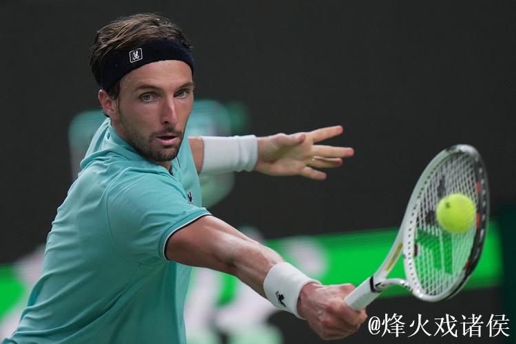 林德克内希2-1击败梅德韦杰夫 首进大师赛决赛 林德克内希2-1击败梅德韦杰夫 首进大师赛决赛